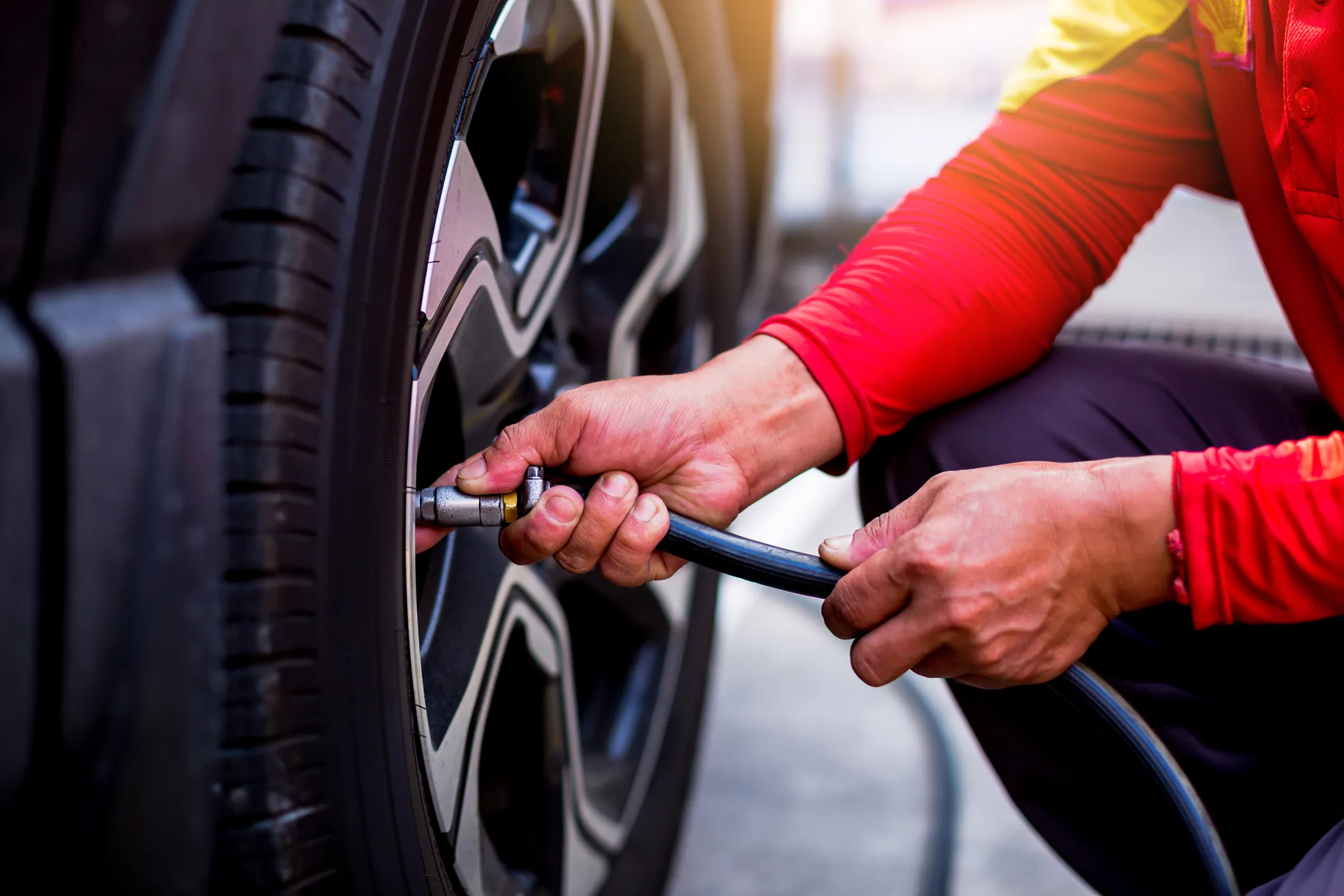 Full-Vehicle Tire Pressure And Condition Inspection